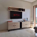 Bel Appartement A Marrakech Dans La Residence Pearl Garden Avec Piscine Situee Sur La Route De Casablanca Sa Grande Terrasse A Une Splendide Vue Sur La Ville Et Les Montagnes De L\'Atlas A Quelques Minutes Du Centre Ville Et Du Grand Stade De Marrakec