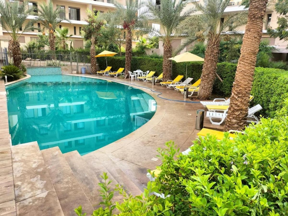 Bel A Marrakech Dans La Pearl Garden Avec Piscine Situee Sur La Route De Casablanca Sa Grande Terrasse A Splendide Vue Sur La Et Les Montagnes De L'atlas A Quelques Minutes Du Centre Et Du Grand Stade De Marrakec Appartement *